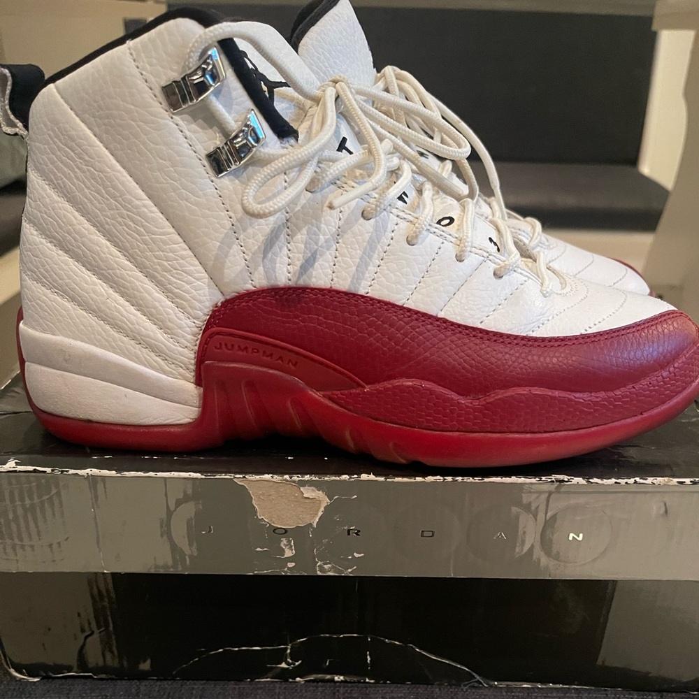 Jordan 12 (Cherry red) size 6.5